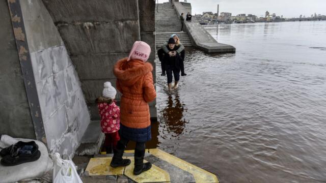 Войната в Украйна 2023 г.- Взривяването на язовир в Украйна доведе до екокатастрофа! наводняване на домове, улици и предприятия