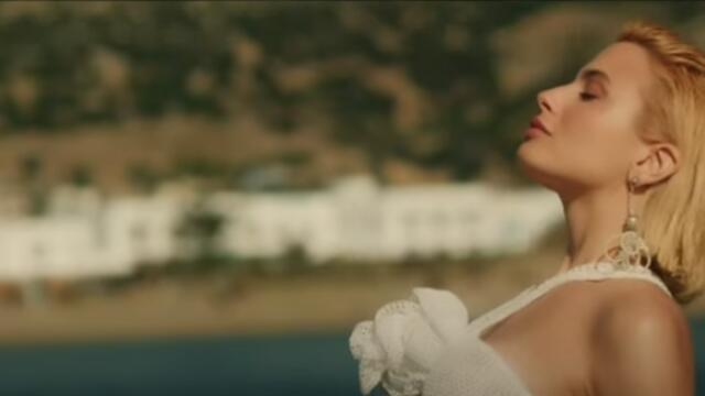 Κατερίνα Λιόλιου - Πάω Στο Νησί - Official Music Video