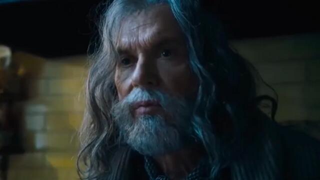 The Flash Clip : Michael Keaton’s Batman Learning About Superman