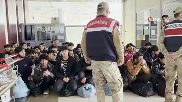 Taliban'dan Türkiye'ye çağrı: Afgan göçmenlere kolaylık sağlayın