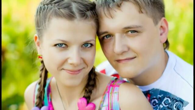 Александр Снежный  -  МОЛОДОСТЬ НАМ НЕ ВЕРНУТЬ