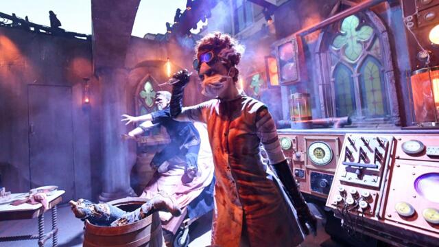 In Entertainment: 'The Last of Us' Halloween, Jamie Foxx Love & Weekend Movies