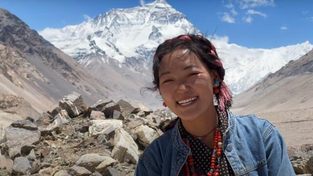 Daily Life of Living under the Mount Everest; How is Everest Village Life Like? (full documentary)