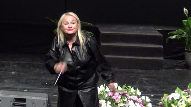 Тони Димитрова  -   Любов в сегашно време