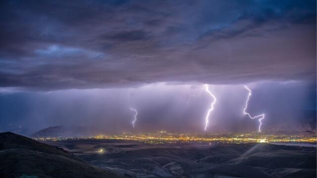 4 Hours Of Rain and Thunder Sound /Beautiful Nature Meditation