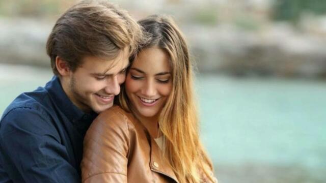 Я скучаю тихо у окна