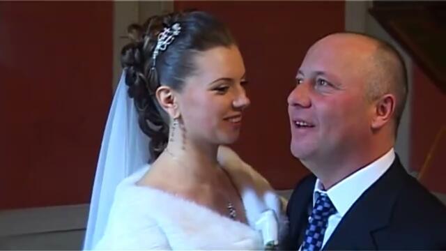 Виктор Лир  -   КРУЖИТСЯ СНЕГ