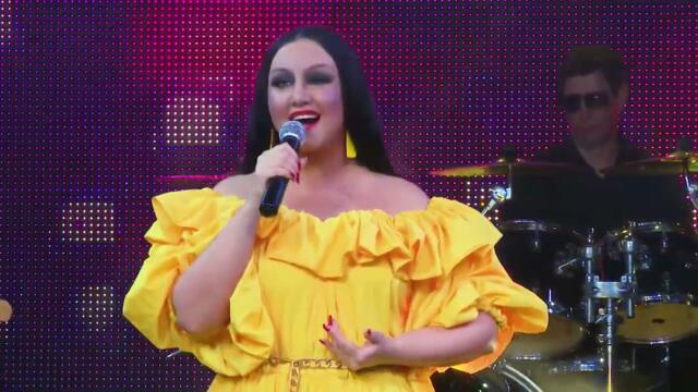 Лариса Гордьера    -   "Один раз в год сады цветут"  Лариса Гордьера