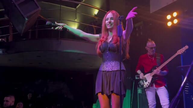 Группа "Чили" в клубе "Riviera"