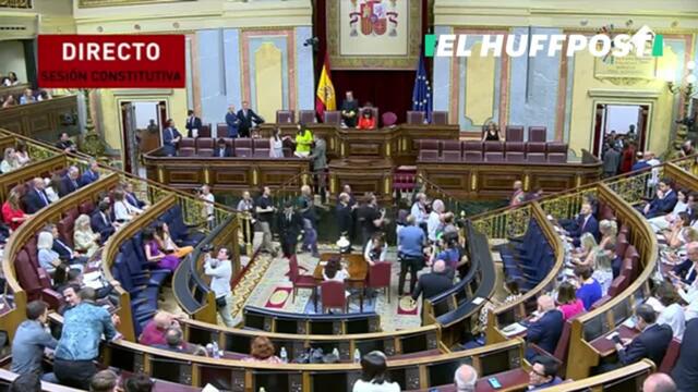 El inesperado y sorprendente gesto de Feijóo con Irene Montero y Ione Belarra al llegar al Congreso