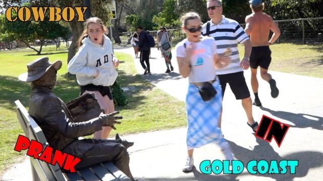 #Cowboy_prank in Brisbane city. Awesome reactions.statue prank.