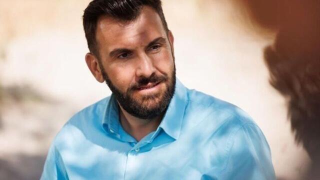 La série “Camping Paradis” jugée "ringarde" par TF1, Laurent Ournac inquiet : "On nous a dit que c'était fini"