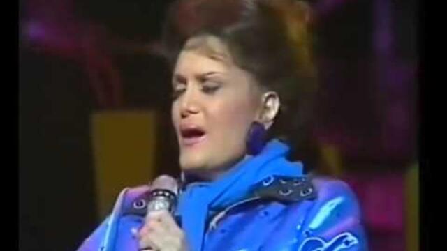 CONNIE FRANCIS - 14 Hits Medley in Concert (R&R Diner)