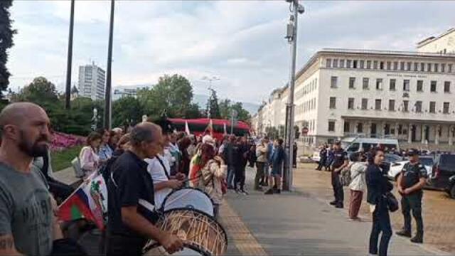 Протест Обединени за България! Блокада пред бившия Партиен дом в гр. София  за #оставка на #алабала