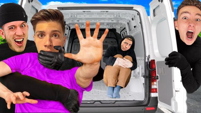 АНДИ СТУДИО НИ ОТВЛЯКОХА!!!