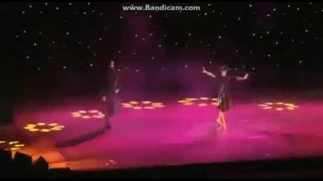 Зажигательная песня. Женщина за 50.