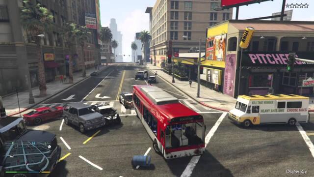 Running Over Hundreds of People in a Red Bus! GTA V