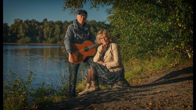 "Плывут туманы белые"