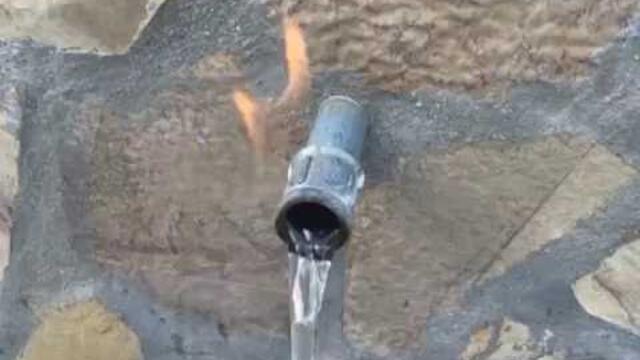 Извор на Хаинбоаз с горяща вода