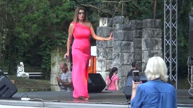 Стефани - Намери си майстора