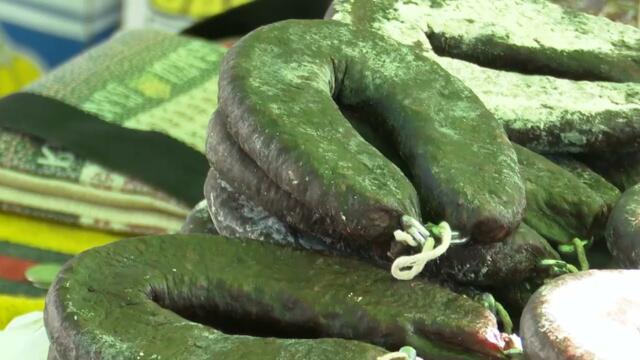 ВКУСНИ РОДОПСКИ ГОЗБИ - СМИЛЯНСКИ ФАСУЛ, ДОМАШНО МЛЯКО, СУДЖУЦИ, КУРБАН И "ТАБИЕТИ"