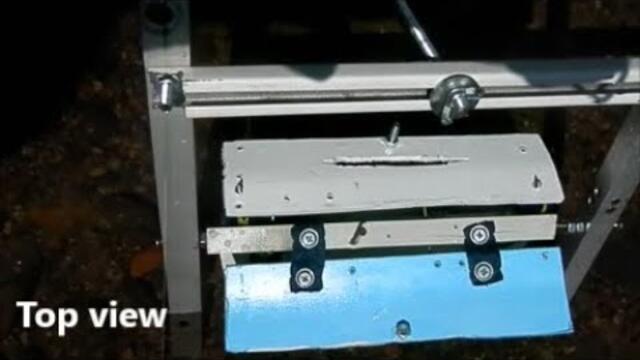 Гравитацията генерира чисто електричество на понтонна електроцентрала на бавно водно течение TONCHEV