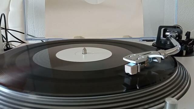 Armand Van Helden - Hear My Name (Hardgroove Techno Remix) (Vinyl Video) #techno