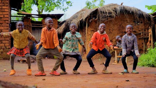 Masaka Kids Africana Dancing - Merry Christmas (Official Dance video)