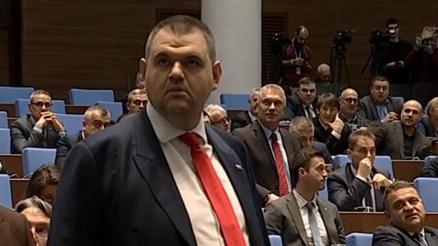 Бой в парламента, ДПС и "Възраждане" се сблъскаха