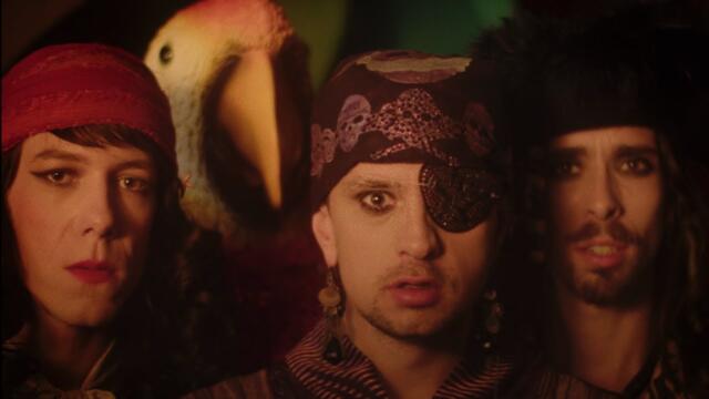 Mrfy - 2023 - RonRon (Official Christmas Video)