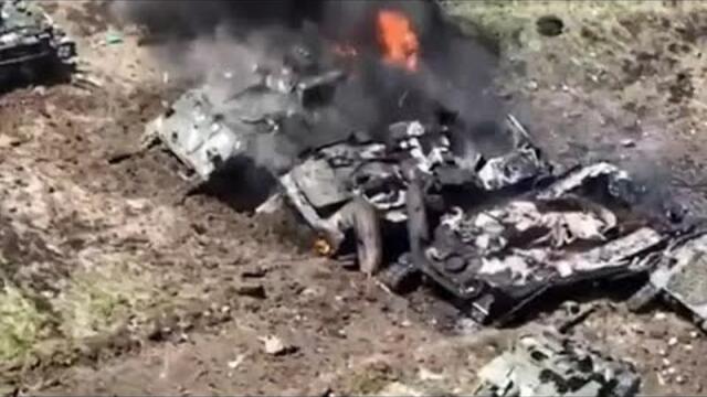 Руските БМП-3 унищожават американските Брадли като хлебарки