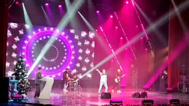 «Фрістайл» і «Діти Фрістайла» в концерті «Новорічна Пісенна Садиба - 2023