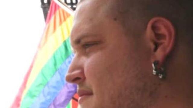 Godinu dana glumio da je homoseksualac: majka mu je rekla da bi radije imala rak nego gay sina! (2015.)