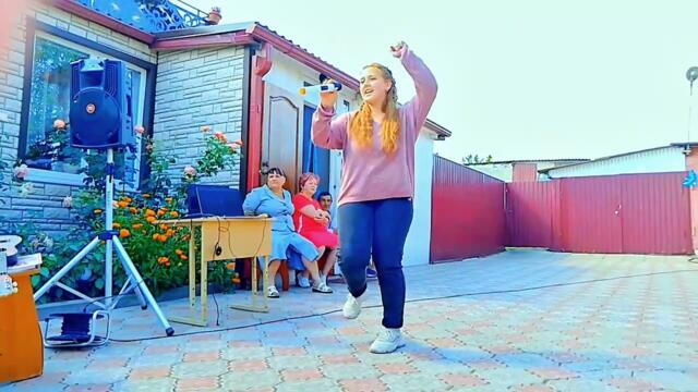 Марина Девятова   -  "Роспрягайте хлопцы коней"