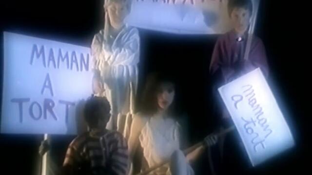 Mylène Farmer : son premier clip "Maman a tort"