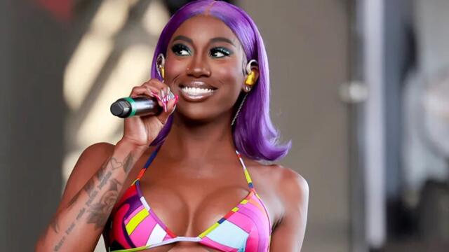 Flo Milli Crowns TikTok Billboard Top 50 With ‘Never Lose Me’ | Billboard News