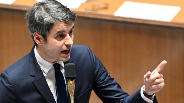 « C’est tout un pays qui est touché » : Attal rend hommage à la famille fauchée par une voiture dans l'Ariège