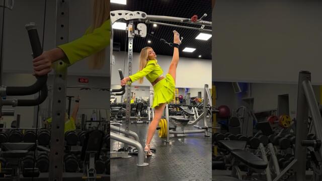 Sexy girl training - Rate my gym outfit 1-10 💚🔥🏋🏼‍♀️