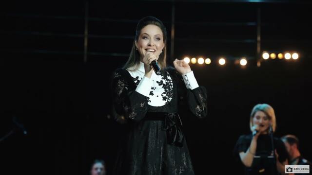 Алёна Петровская    -   "Нагадала"