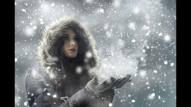 Ты вошла осыпана порошею.