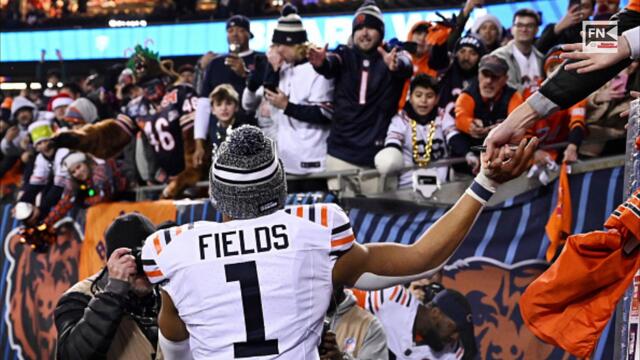 Let the Die-Hard Justin Fields Fans Be Heard