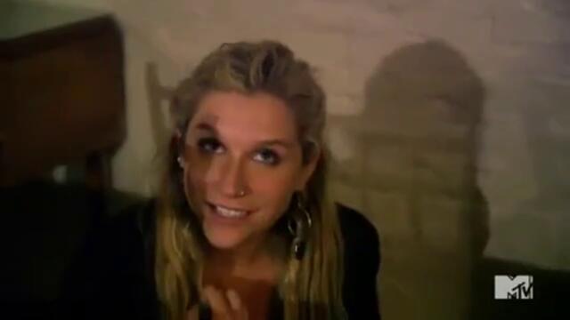 Kesha: My Crazy Beautiful Life - Supernatural S02 E01