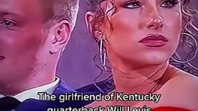 Unbelievable! Edmonton Oilers Fan Flashing the Crowd - Full Unedited Video Here!