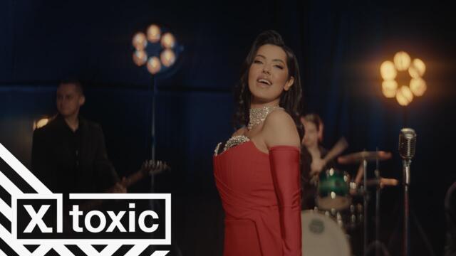 TANJA SAVIĆ - LEČIM SE ŽIVOTOM (OFFICAL VIDEO)