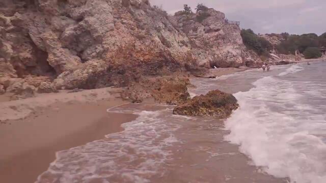 Олигархо-капиталист гони палатки от държавен свободен плаж - пречели му на изгледа от вилата