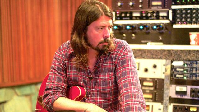 Dave Grohl Reveals He’s a Father to Baby Born Outside His Marriage