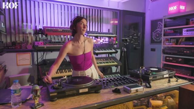 Smooth House Mix with Marie Lung @ Analog Kültür (Vinyl In-Store Session)