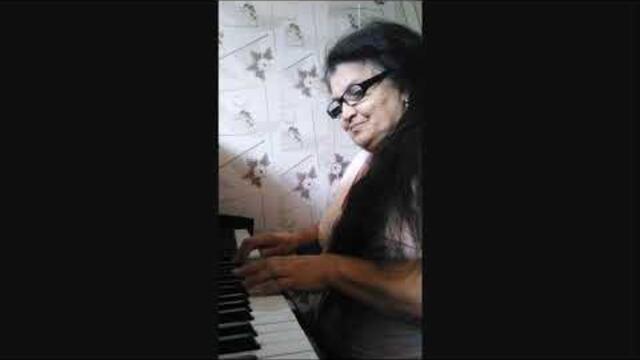 Dai mi go mometo sus suprovod na akordeon i piano