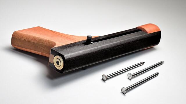 Самоделен дървен пистолет с пружина - Makeit ForDefense