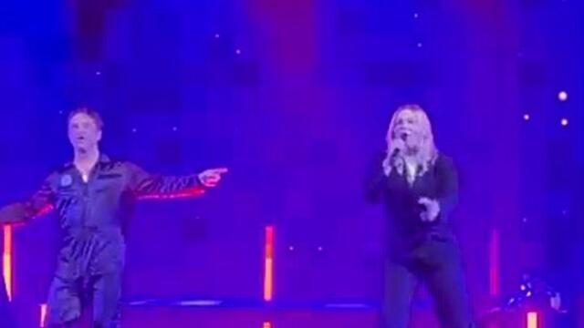 GALA VIDEO : CONCERT HALLYDAY